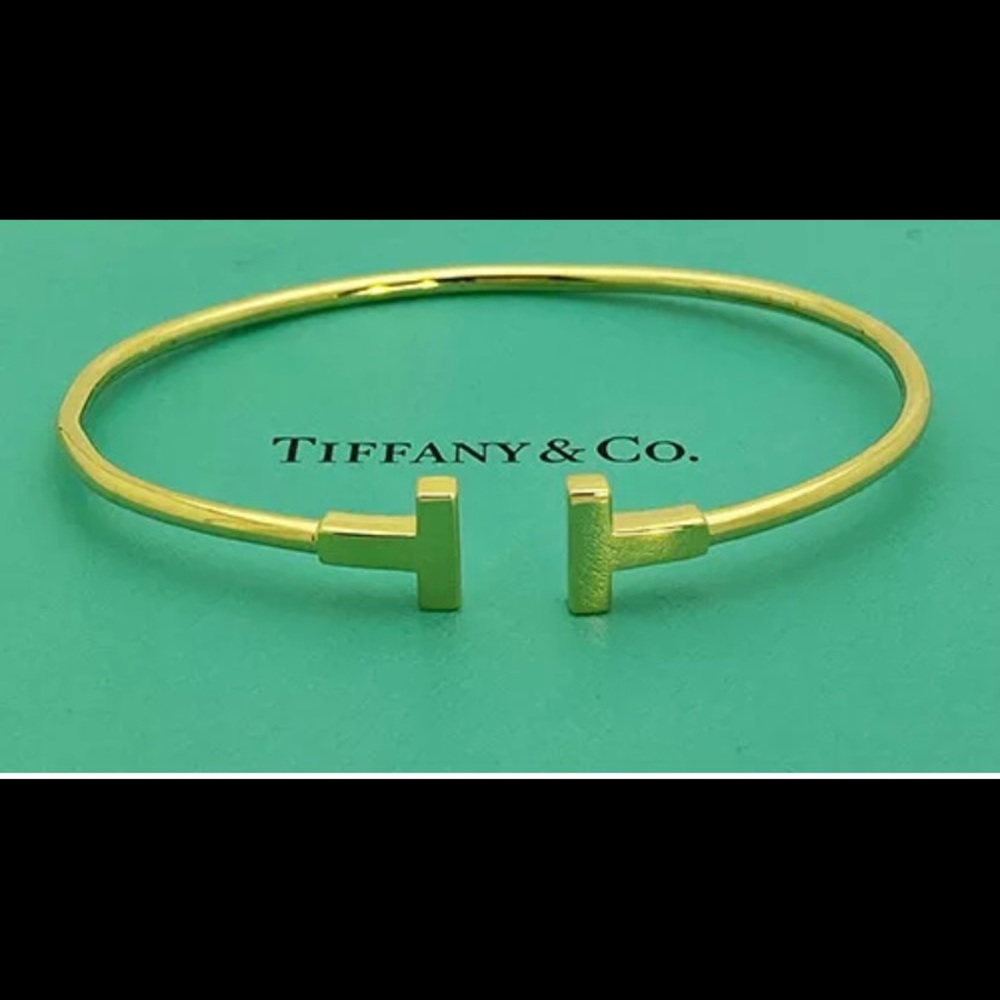 Tiffany 18kt gold T wire bracelet